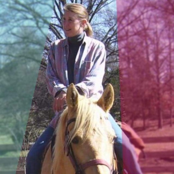 Meet your Posher, Beth - Picture 1 of 1